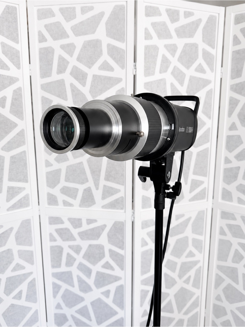 YSKE Optical Snoot Spotlight Projector Bowens Mount + 35 Gobos & 5 Color Gels